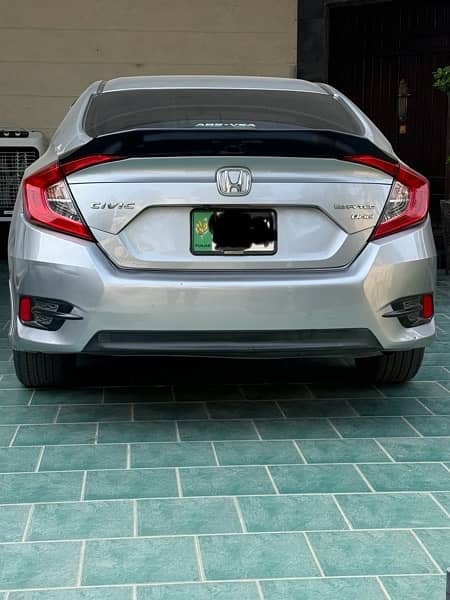 Civic X DUCKTAIL Spoiler 1