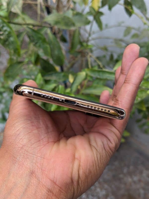 iPhone XS MAX GOLD 64GB 10/10 5