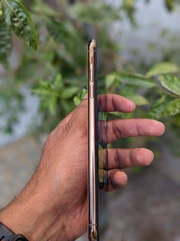 iPhone XS MAX GOLD 64GB 10/10 6