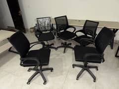 4 computer chairs in good condition  4000 per chair