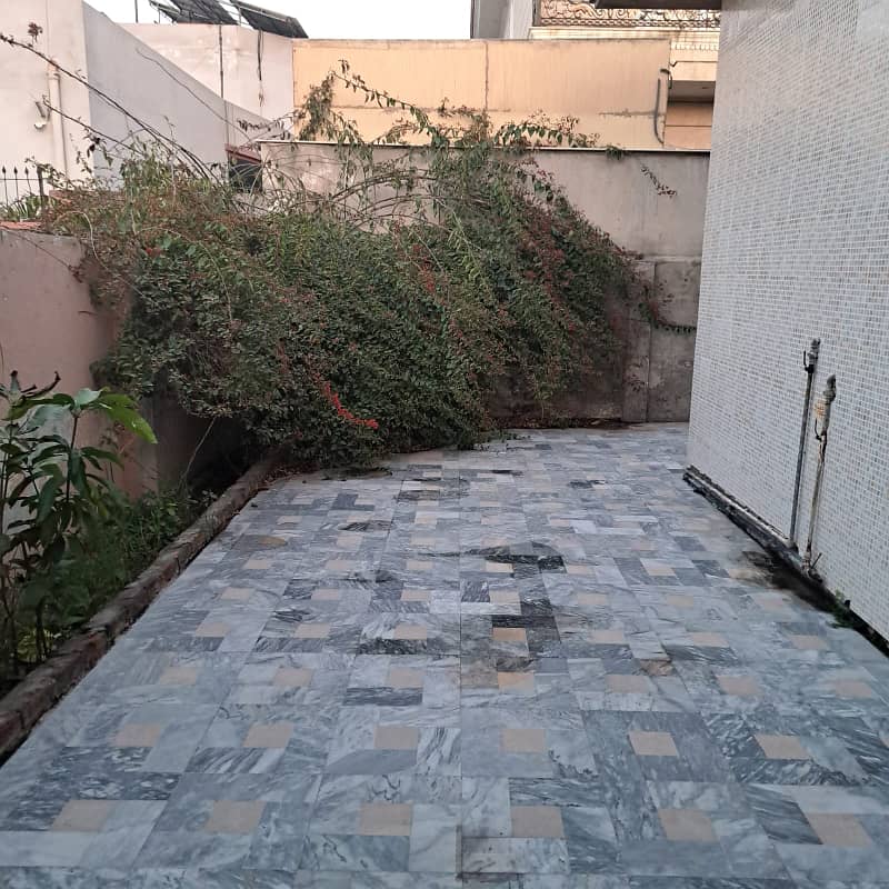 2 Kanal Banglow For Sale In Valencia Town Lahore 6