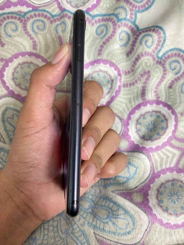 Iphone 7 (32GB PTA APPROVED ) 1