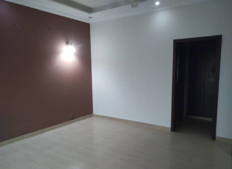 01 Kanal Luxury Beautiful Upper portion Available For rent in DHA Lahore cantt 0