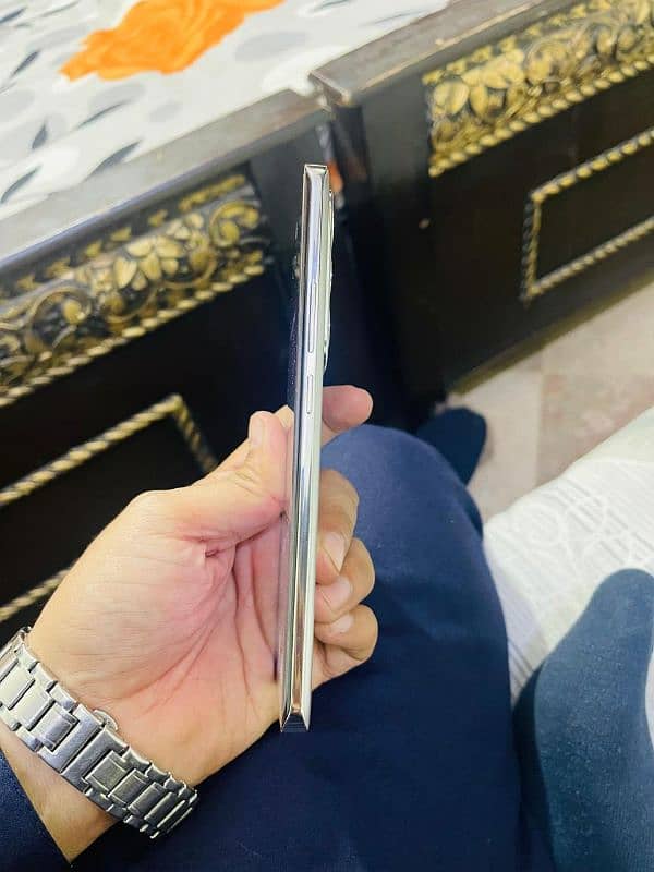 oppo Reno. 12.5g. . . . 12gp 512gp 4