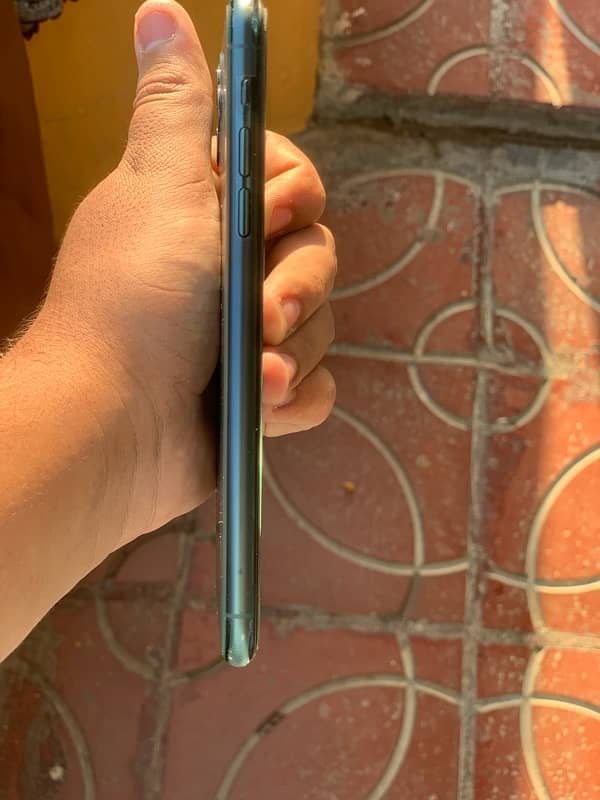 iPhone 11 pro max offical pta approved 256 gb 4