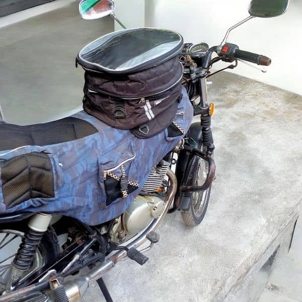 Magnetic bike bag 1