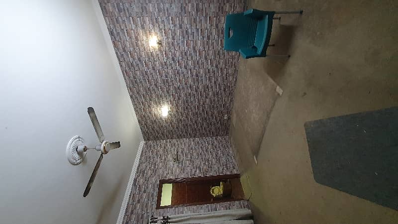 6. Marla Lower Portion 1. bed Small Family Separate Entrance For Rent Hot Location of Fazlia Colony Shah jamal 5