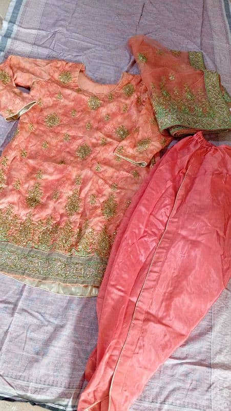 shalwar kameez size. Medium 0