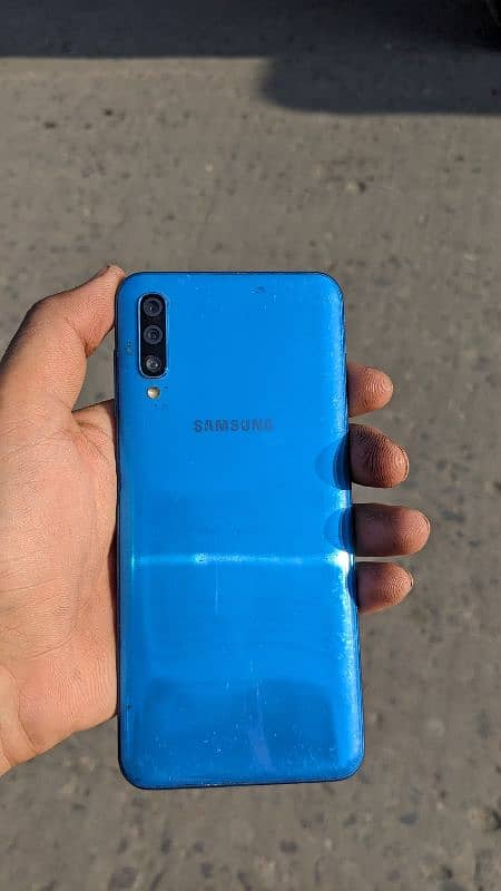 Samsung Galaxy A50 4/128 0