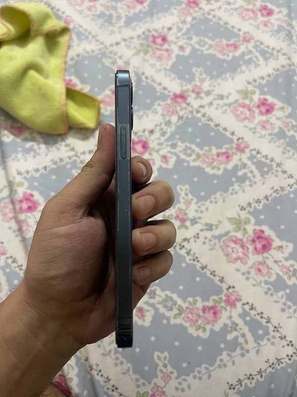 Iphone 12 Pro / 128 GB / PTA Approved 4