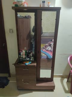 Dressing table in good condition