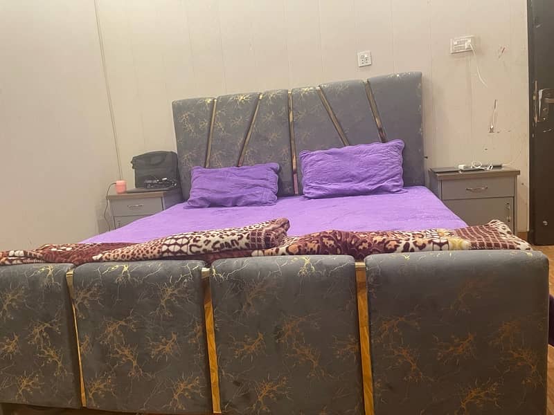 Bed set/king size bed/ double bed/poshish bed/furniture for sale. 2