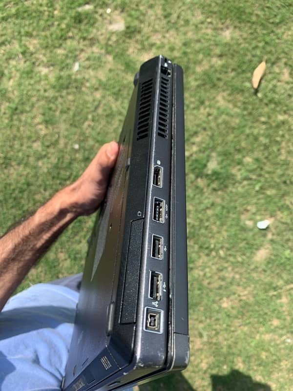 Hp 8560W workstation good for graphic works 5