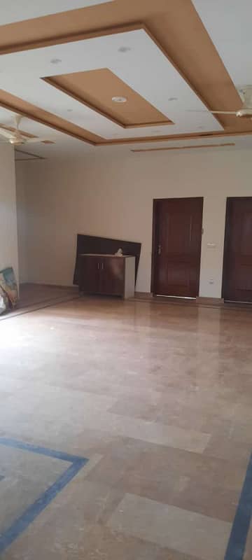 1 kanal upper portion for rent in punjab phase 2 main college road lhr 13