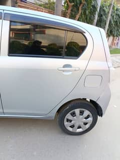 Daihatsu Mira 2012