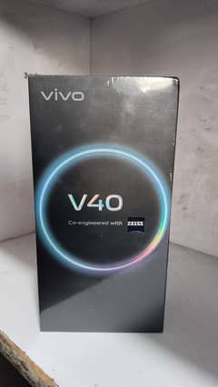 Vivo V40 (12/256)