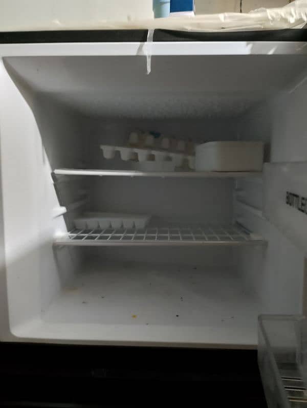 Haier Fridge glass door slightly use 3