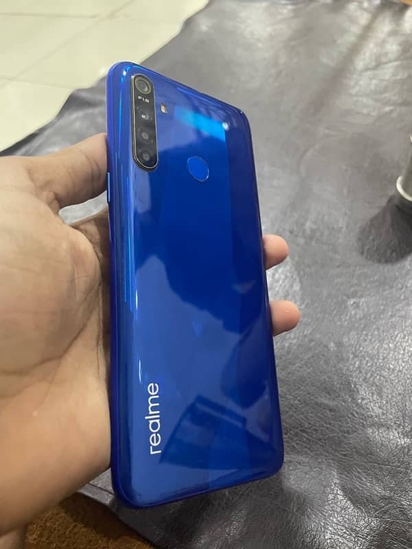 realme 5 with box 2