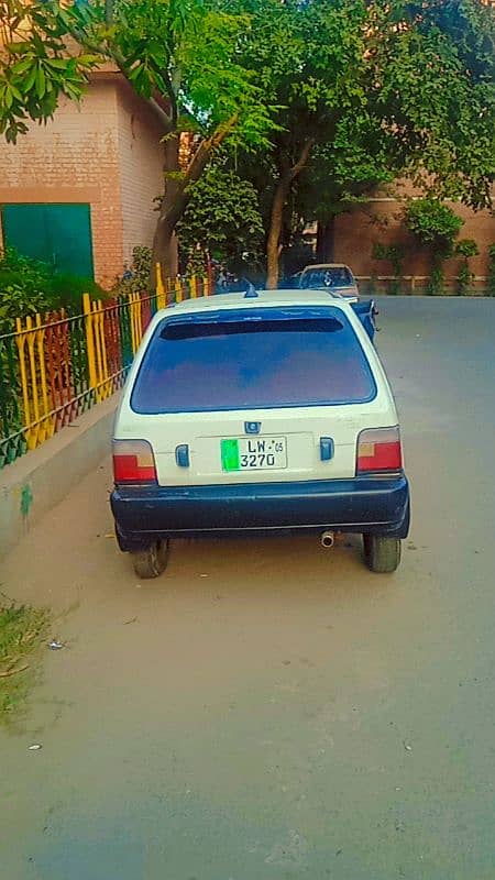 Suzuki Mehran VXR 05 last ki hai, andar say genuine hai,vvip fmly car 15