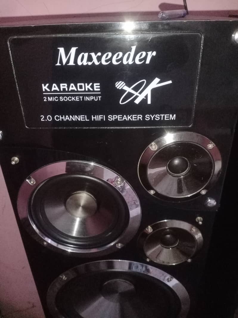 Maxeeder Loud speaker 4.5 foot large 1