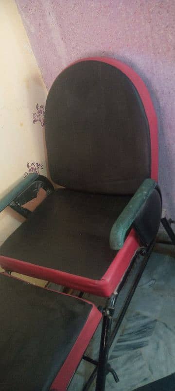 parlour bed in best condition urgent sale 1