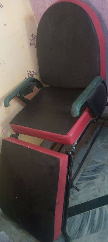 parlour bed in best condition urgent sale 3