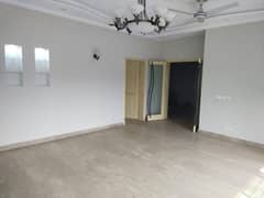 01 Kanal Luxury Beautiful Upper Portion Available For Rent in DHA Phase 2 Lahore Cantt