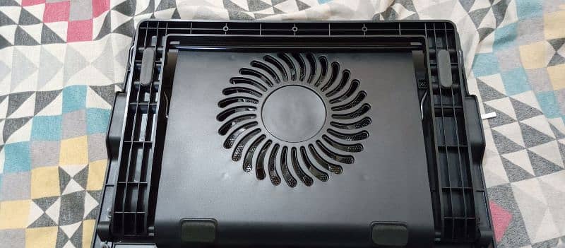 Laptop cooler pad and stand in 5000 Rupees 4