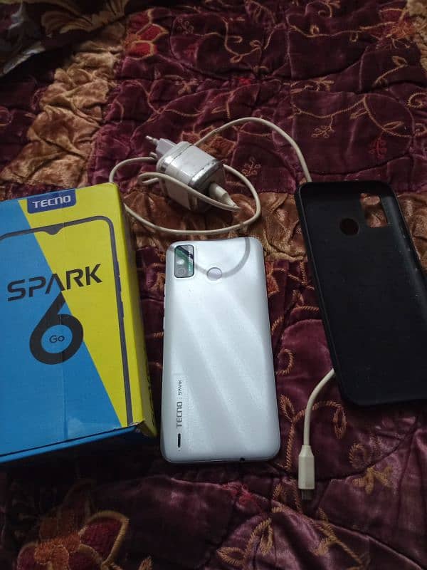 spark 6 go 4gb 64gb 0