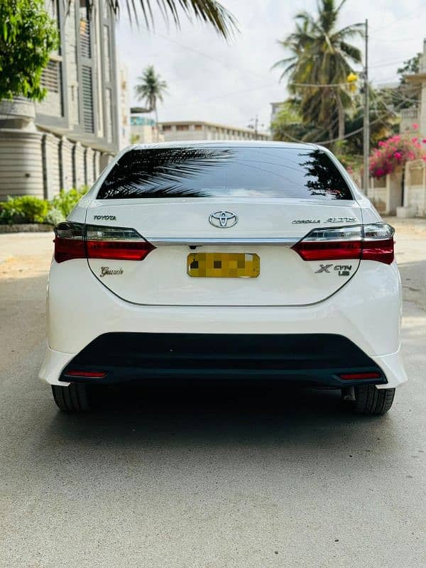 Toyota Altis Grande 2018 4