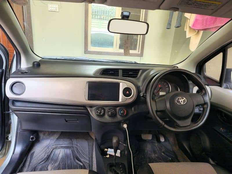 Toyota Vitz 2013 7