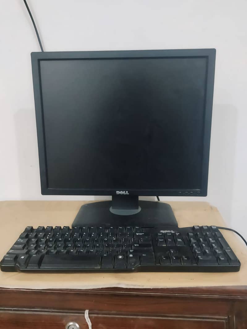 Dell core i5 8th generation | 256 SSD | 16GB RAM | with 19 inch LCD 6