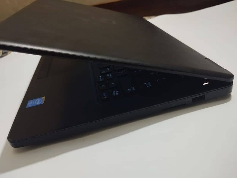 Dell Laptop latitude E 5450 i5 5th generation 3