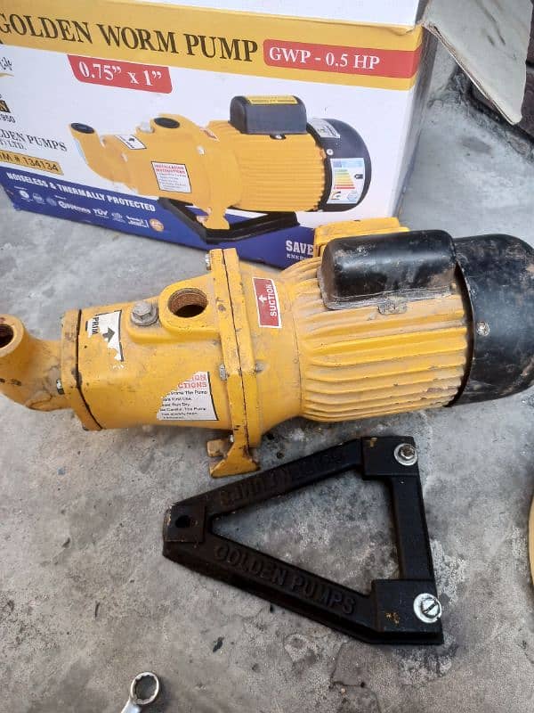 Golden worm pump for sale in a good condition and reasonable price 2