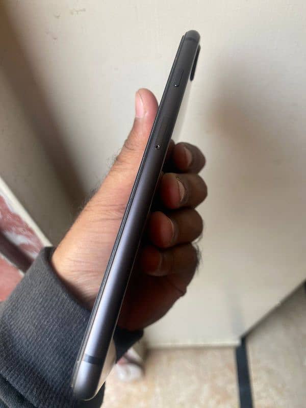 I phone 8 plus  (neat n clean) non pta 64gb 3