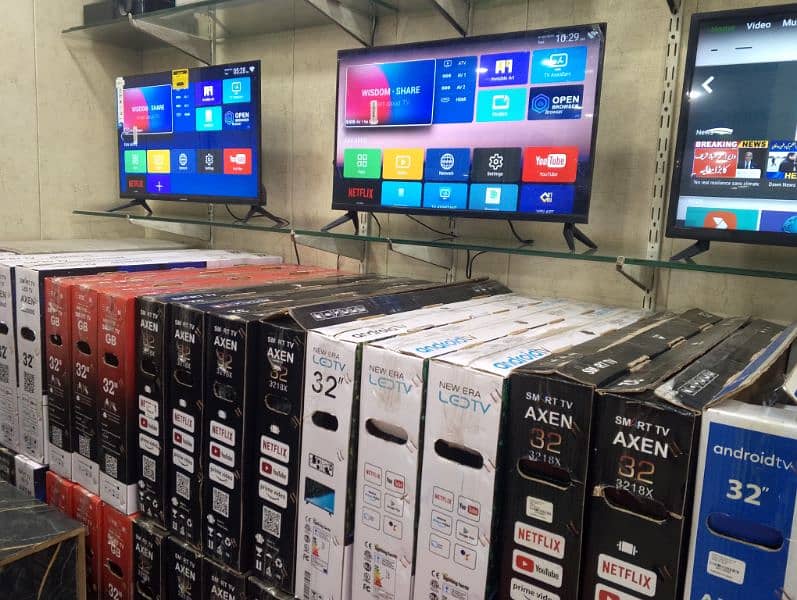 43 INCHESS SAMSUNG'S SMRT LED UHD TV 3 year warranty O32245O5586 0