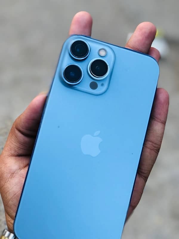 iPhone XR 1