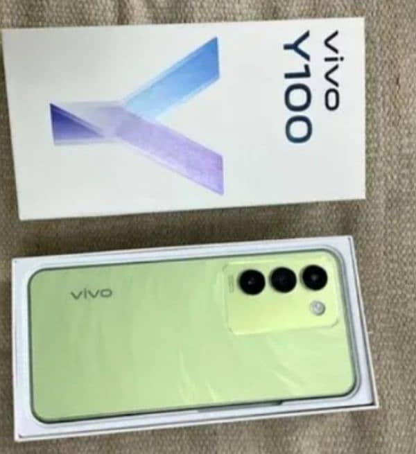 Vivo Y100 8+8 256 under warranty 1