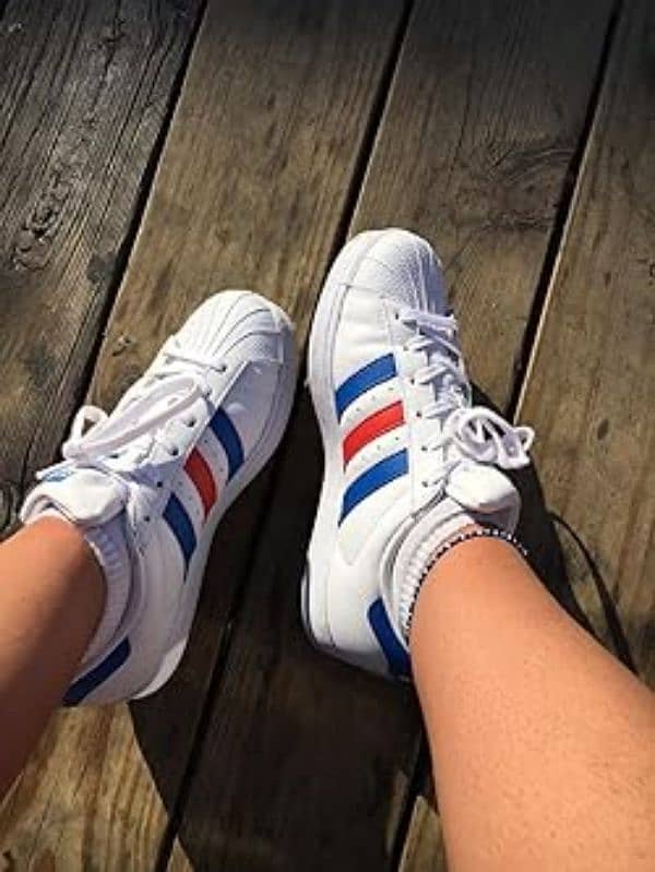 ADIDAS ORIGINAL SNEAKER 0