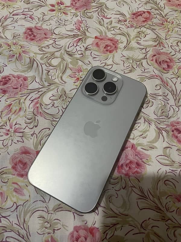 Apple Iphone 15 pro 2