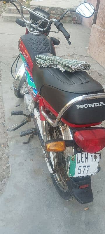 HONDA CD70 o3-21-46-66-39-6 4