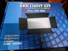 Professional Pro LED 800 Photo & Video Light Kit