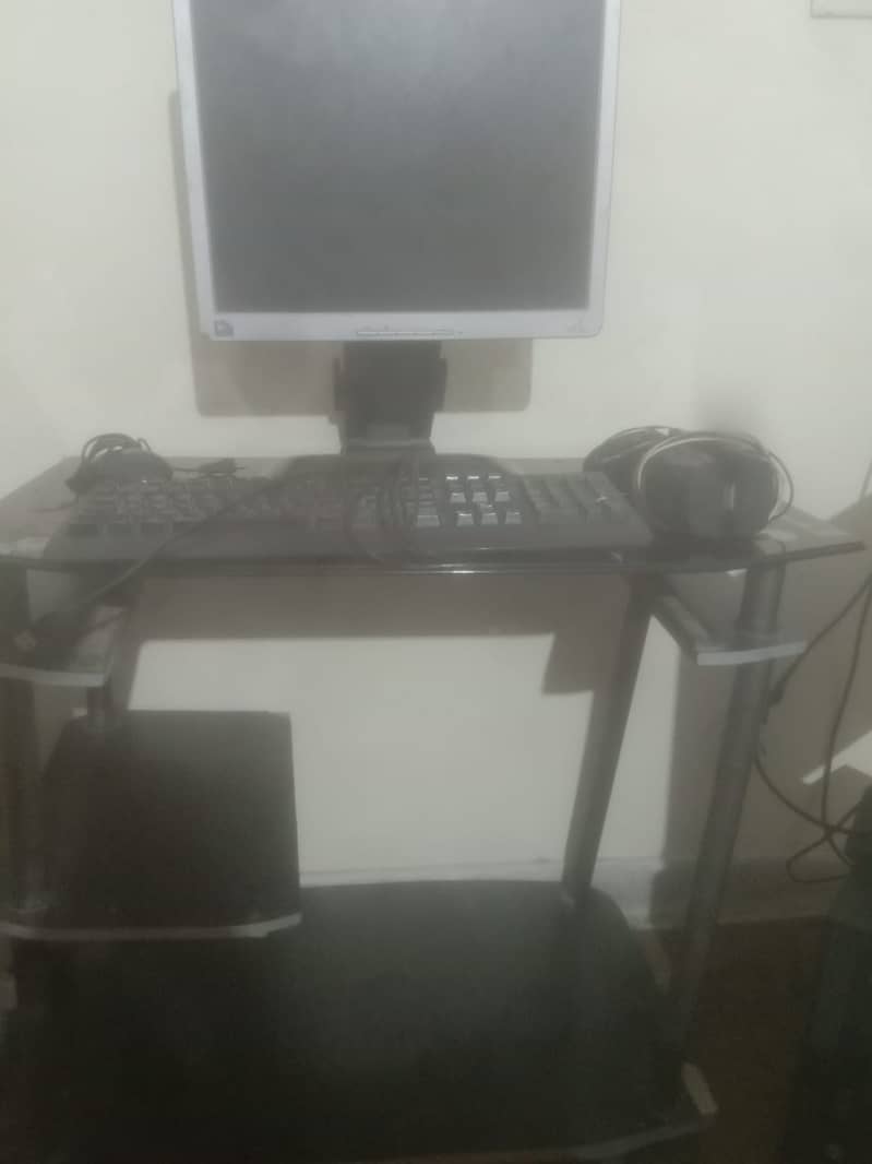 Computer Trolly | Hp Mouse | Hp LCD | Keyboard | Speakers 1