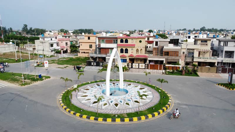 Prime 8 Marla Commercial Plot on Main Boulevard A1 Block, Central Park Housing Scheme, Lahore 6