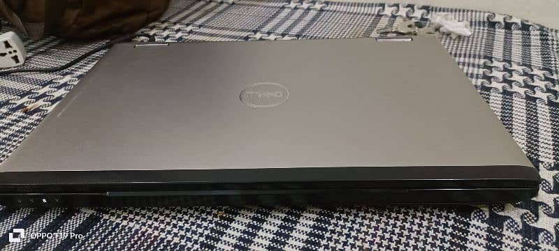 DELL VOSTRO 3550 (core i3) 5