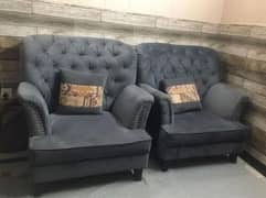 5 seter sofa set and 5 velvat curtains and printed cutrain