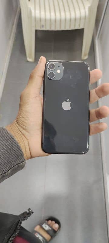 Iphone 11  ( FU ).     64 GB 0