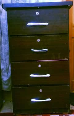 chester of drawers