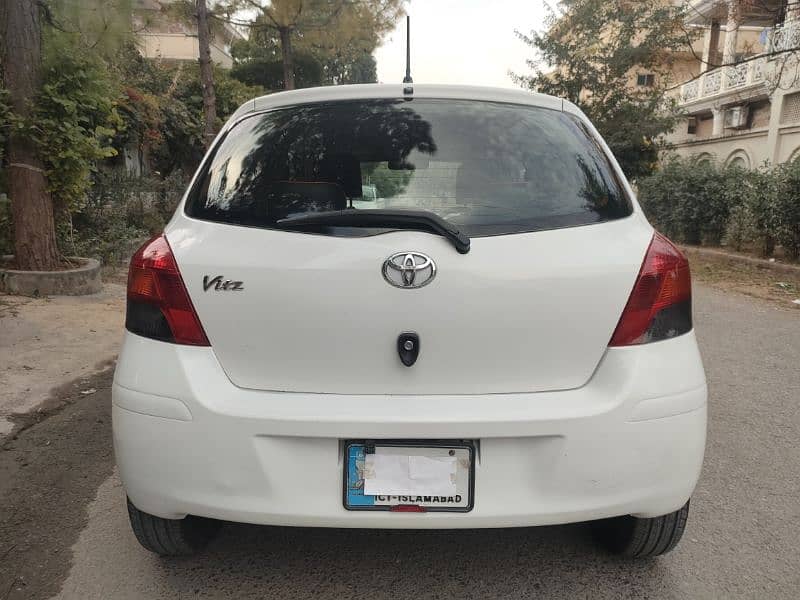 Toyota Vitz 2010 6