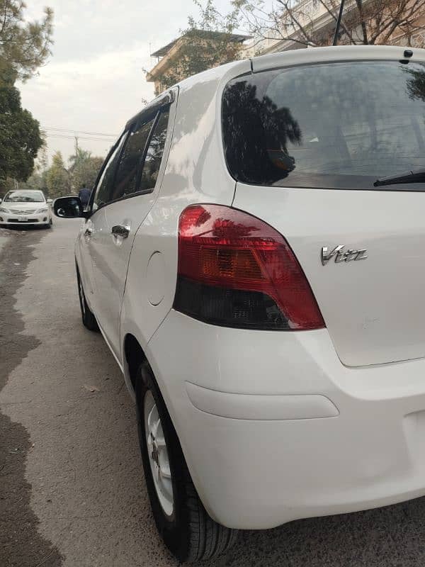 Toyota Vitz 2010 8